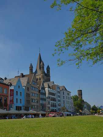 Groß St Martin hinter Fischmarkt