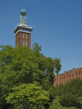 Messeturm an der Kölner Messe