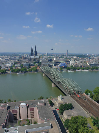 Foto Hohenzollernbrücke und Kölner Dom - Köln