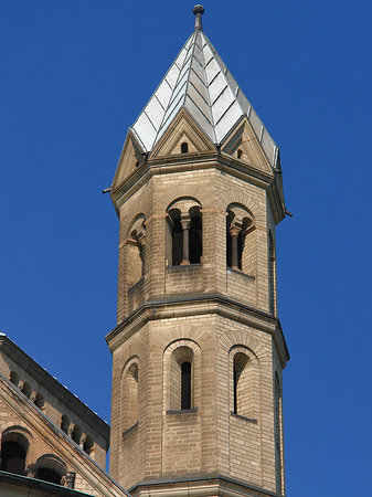 Kirchturm der St Aposteln Fotos