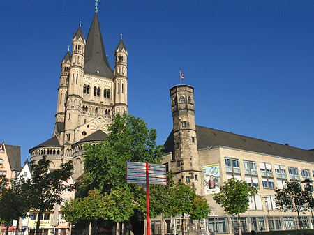 Fotos Schild vor Groß St.Martin | Köln