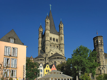 Foto Stapelhaus vor Groß St.Martin - Köln