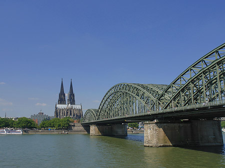 Hohenzollernbrücke am Kölner Dom