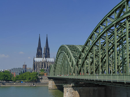 Foto Hohenzollernbrücke am Kölner Dom