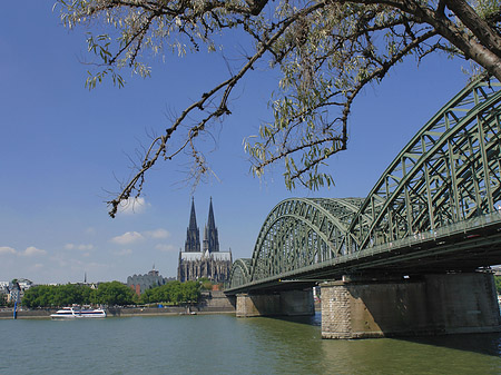 Foto Hohenzollernbrücke am Kölner Dom