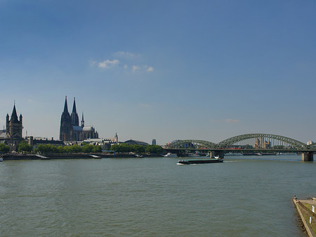 Foto Hohenzollernbrücke am Kölner Dom