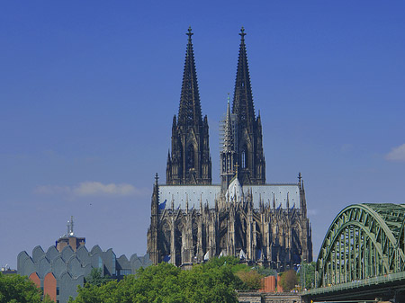 Hohenzollernbrücke beim Kölner Dom