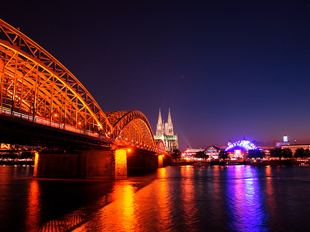 Fotos Blick auf musical-dome und Kölner Dom