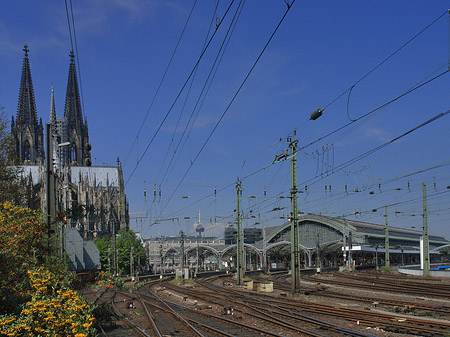 Foto Hauptbahnhof neben dem Kölner Dom - Köln