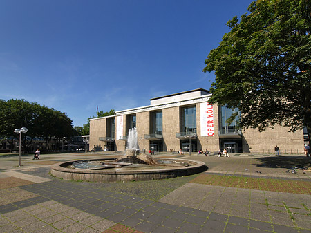 Fotos Oper Köln mit Brunnen | Köln