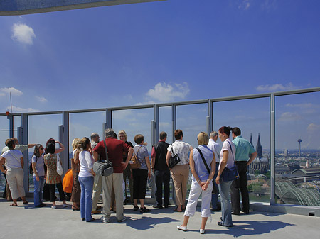 Foto Besucher gucken auf Köln - Köln