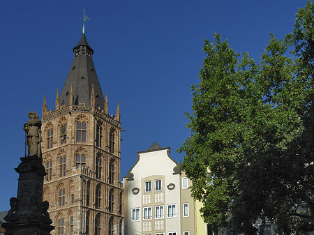 Foto Platzjabeck vor dem Rathausturm