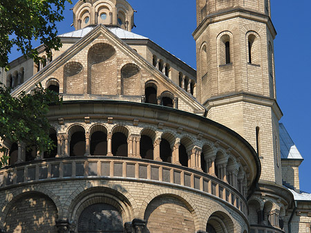 Foto Kirchturmspitze der St Aposteln - Köln