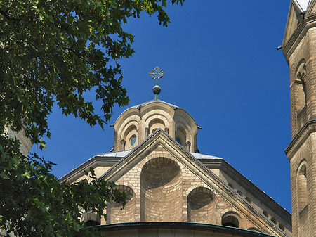 Kirchturmspitze der St Aposteln Fotos